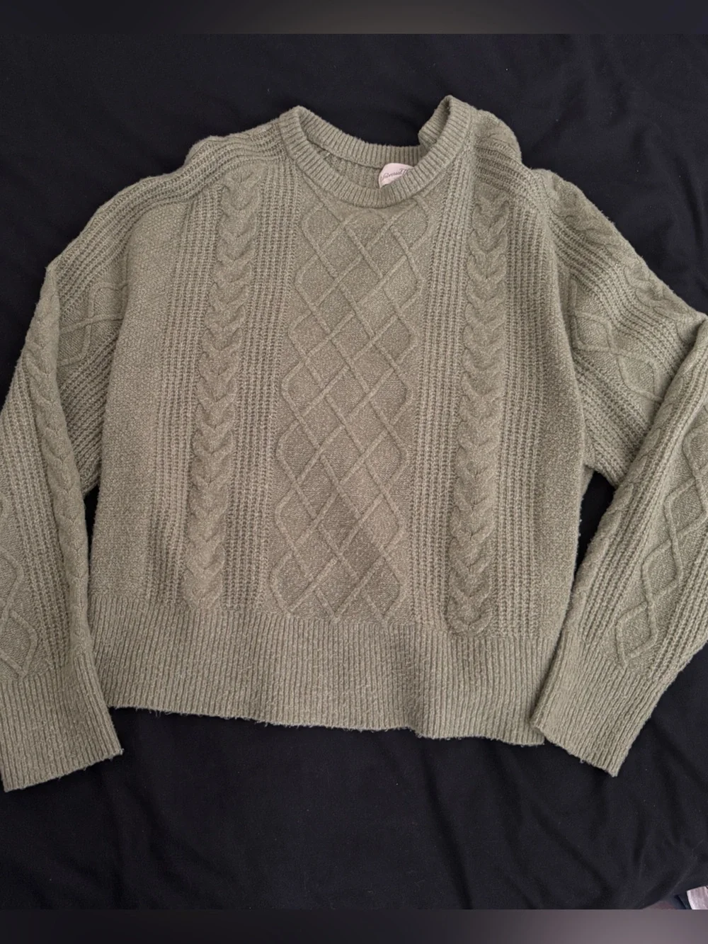 Universal Thread Olive Diamond Knit Crewneck Sweater